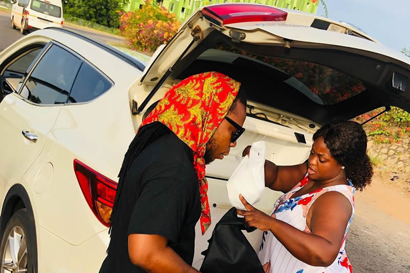 Edem Shares Money To Fans, Feeds Police, Military As Part Of Easter Festivities