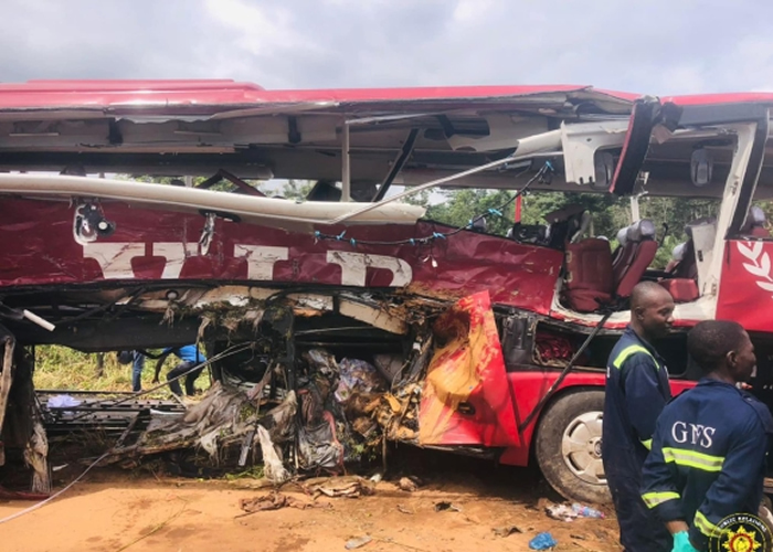 Gory accident involving VIP bus claims 7 lives, injures 31